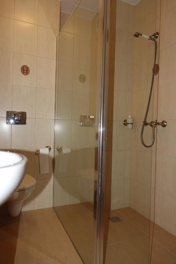 Отель Gościniec Dworski w Ropie Ropa-8